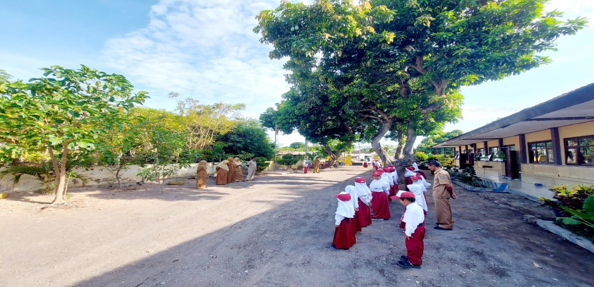 Halaman Sekolah
